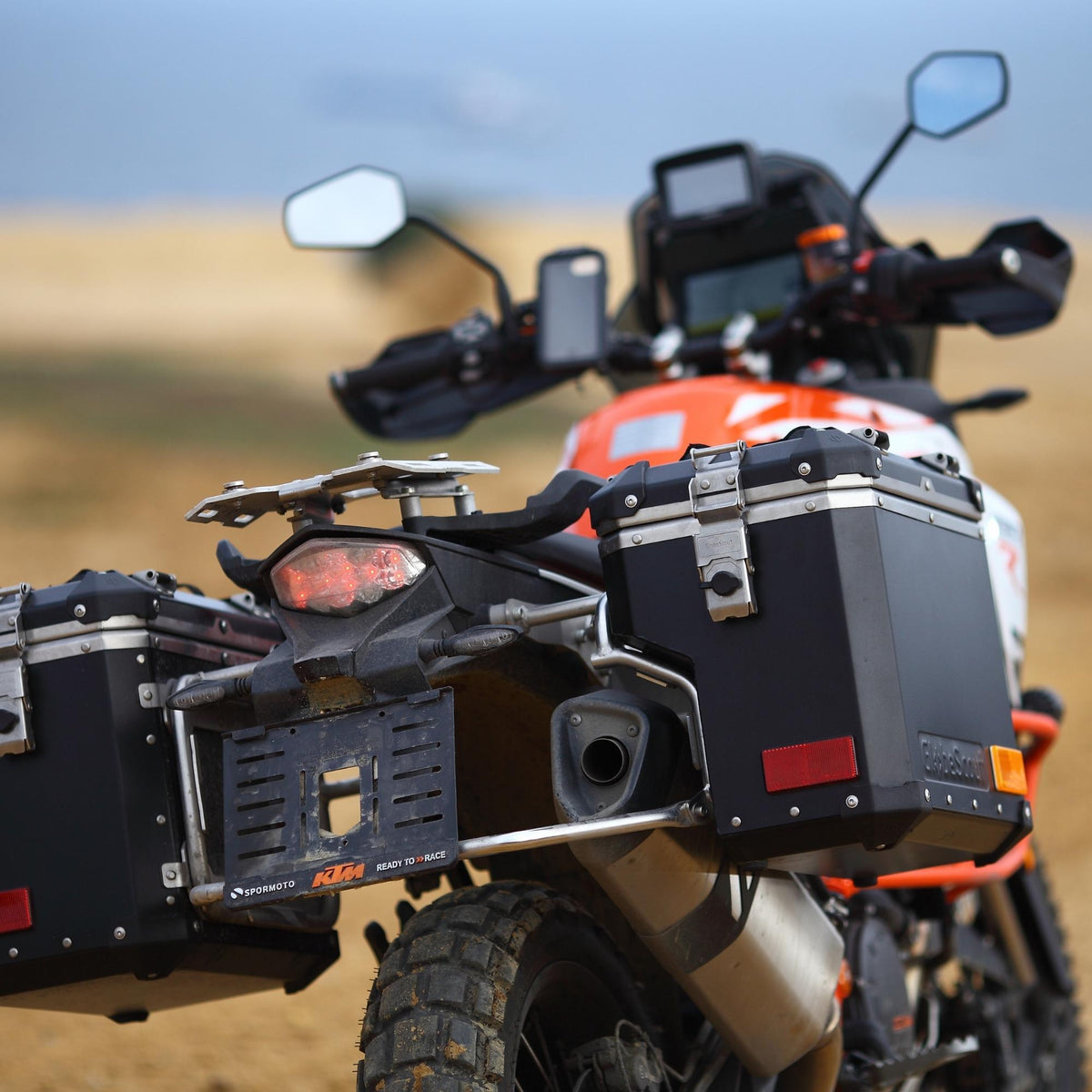 GlobeScout USA, XPAN+ Aluminum Side Case Set, KTM 1050 / 1190 / 1290 Adventure (2013- 2020), 2.02.02801, adventure bike luggage, adventure motorcycle panniers, aluminum side cases, GlobeScout motorcycle luggage, GlobeScout XPAN+, KTM, KTM 1050, KTM 1190, KTM 1290 Adventure, Side Case Set, XPAN+, Side Case Sets - Premium handmade adventure equipment including side cases (panniers) and top cases made from high strength aluminum magnesium alloy with high grade stainless steel hardware, locks, and dual seal lid